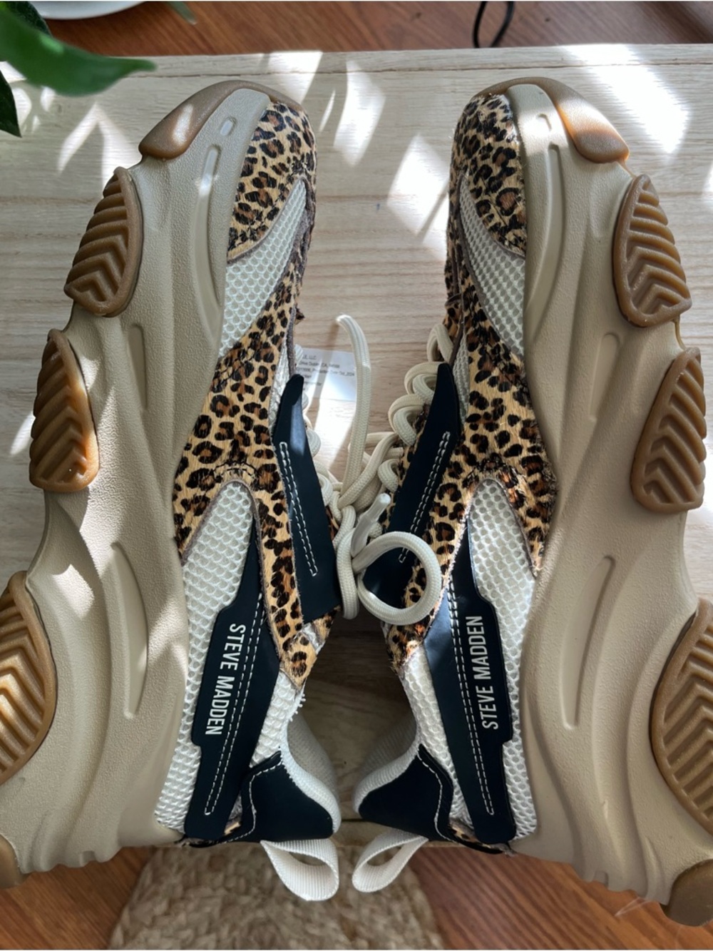 NEW Steve Madden Leopard Print Sneakers Lace-Up Casual Shoes Women’s Sz 8.5 - Picture 2 of 8